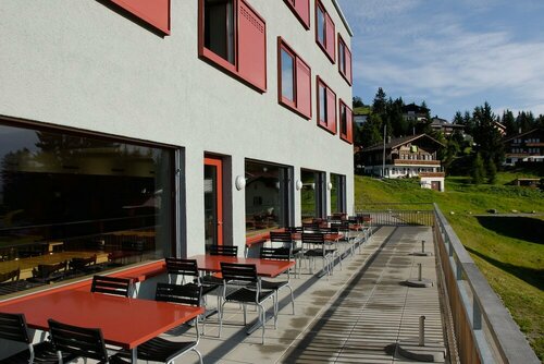 Valbella-Lenzerheide Youth Hostel, Забронировать Хостел Отели Вальбеллы с завтраком, рядом с Stätzer Täli, Завтраки