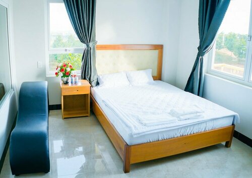 Hong Ha Hotel, Забронировать Отель Плейку Gia Lai