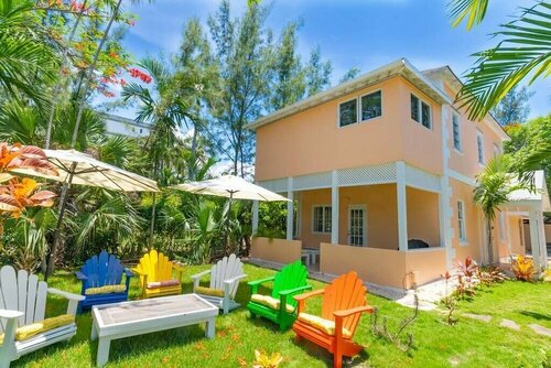 Blue Ocean Village House at Cable Beach, Забронировать Дом для отпуска Коттеджи New Providence, Коттедж