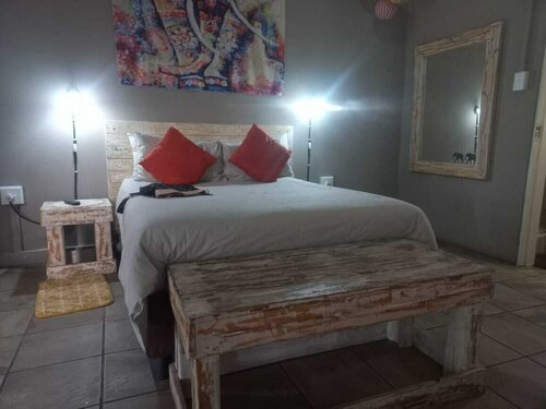 Ditlhapi Guest House, Reserva ahora Hostal o pensión Hoteles en Shakawe con aparcamiento, Aparcamiento