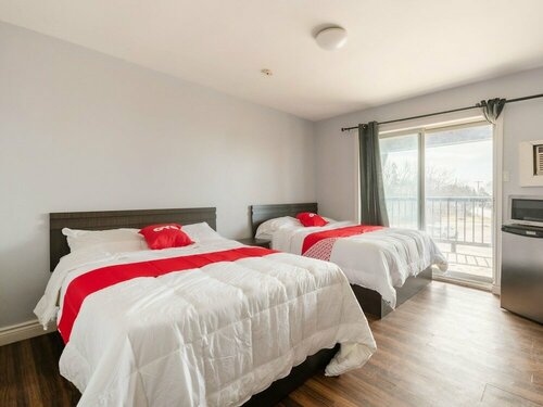 Hotel Beaverton ON - Lake Simcoe, Забронировать Отель Ориллия Simcoe County