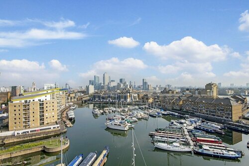 Splendid 3 Bedroom Apartment Marina View, Забронировать Апартаменты/квартира Отели Лондона с парковкой, Парковка