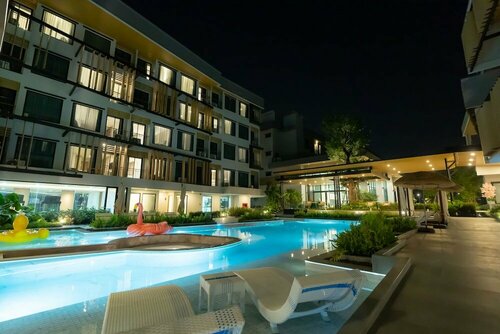 Crystal Srivaree Suvarnabhumi Hotel, Забронировать Отель Банг-Сао-Тхонг Чаченгсау