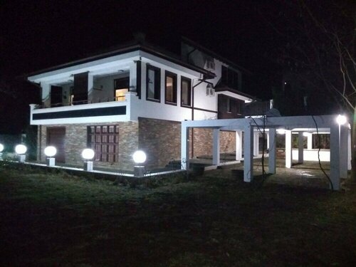 Dream House, Đặt Khách sạn Mezdra 