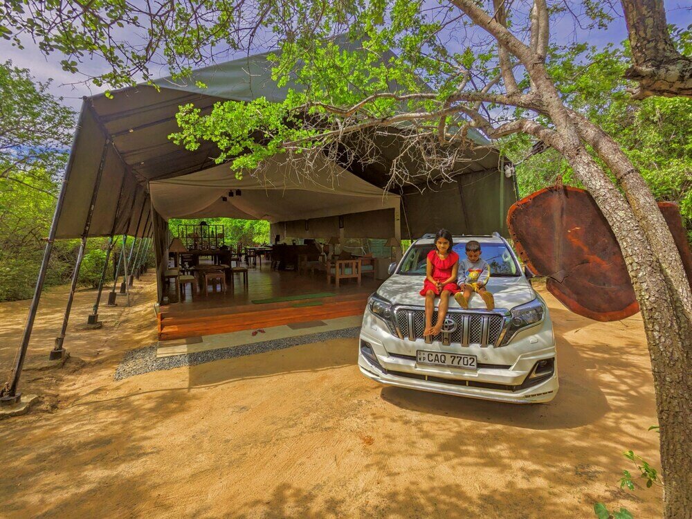Yala Hotel Lion Air Conditioned Luxury