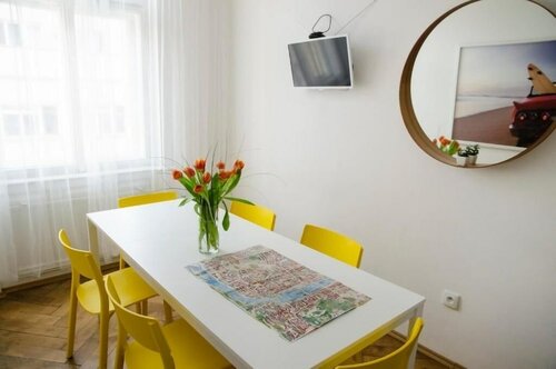The Republic Garden - Hostel, Забронировать Апартаменты/квартира Апартаменты Праги, рядом с Lindt Building, Апартаменты/квартира