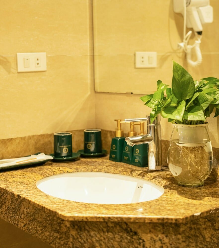Bay Luxury Hotel