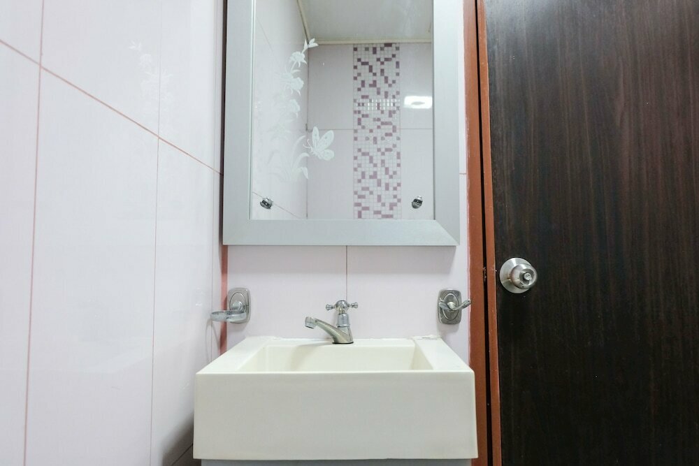 Best Deal 2Br At Suites @Metro Apartment