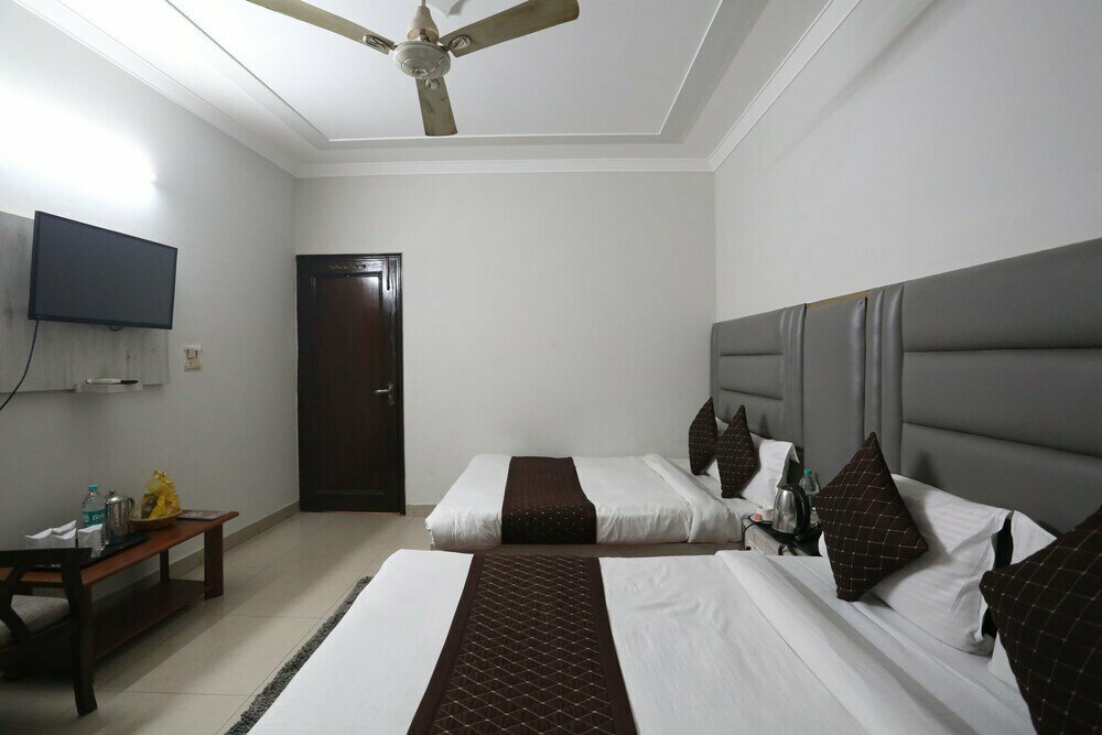 Revking at Hotel Ratandeep