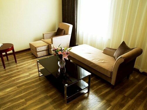 GreenTree Inn Changzhou Henlin Town Zhongtian Express Hotel, Book Hotel Hoteller i Changzhou med morgenmad, Morgenmad