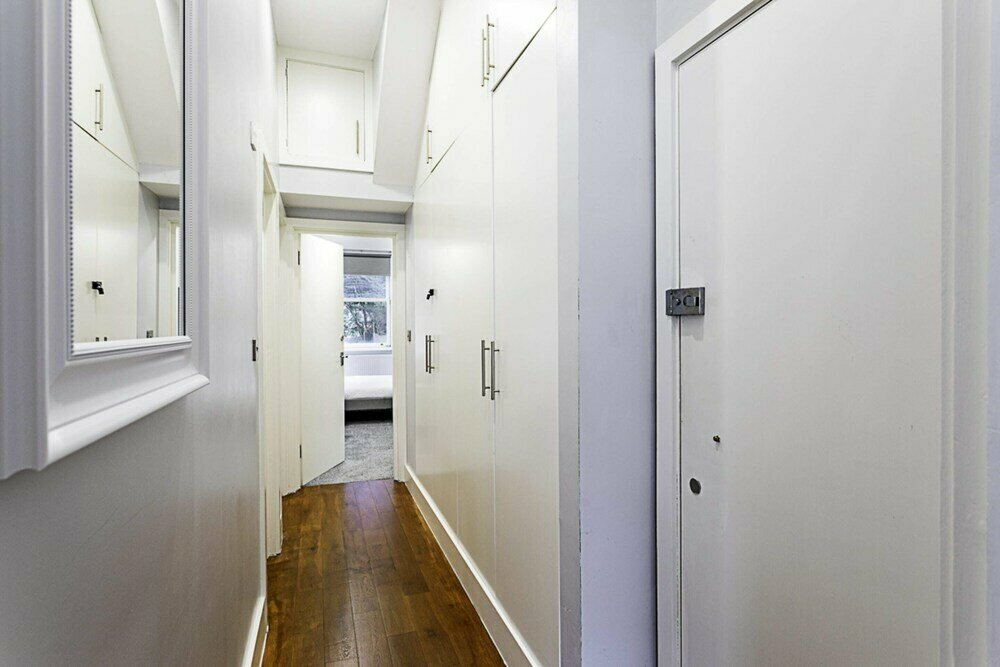 Refurbished St. johns Hill Apartment