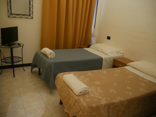 Red and Blues Music Hotel Genova, Забронировать Отель Отели Генуи с завтраком, рядом с Порто Антико, Завтраки