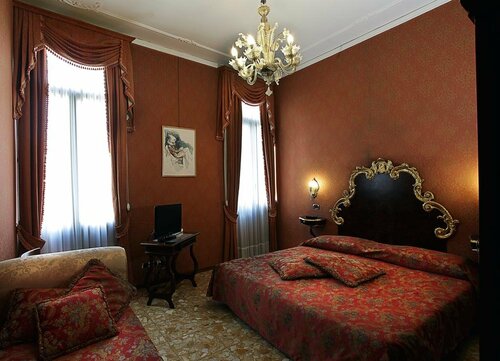 Hotel Ateneo, Забронировать Отель Сан-Марко Венеция, рядом с Театр Ла-Фениче