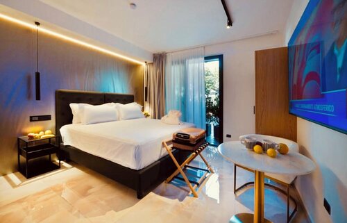 Boutique Hotel Sirmione, Забронировать Отель Отели Ломбардии с парковкой, Парковка