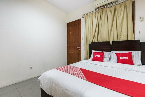 Wisma Barkah by Oyo Rooms, Book Hotel Jakarta Jakarta provinsen