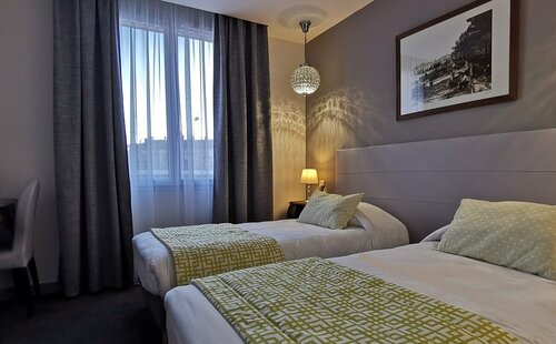 Brit Hotel Acacias, Забронировать Отель Отели Камарг с парковкой, Парковка