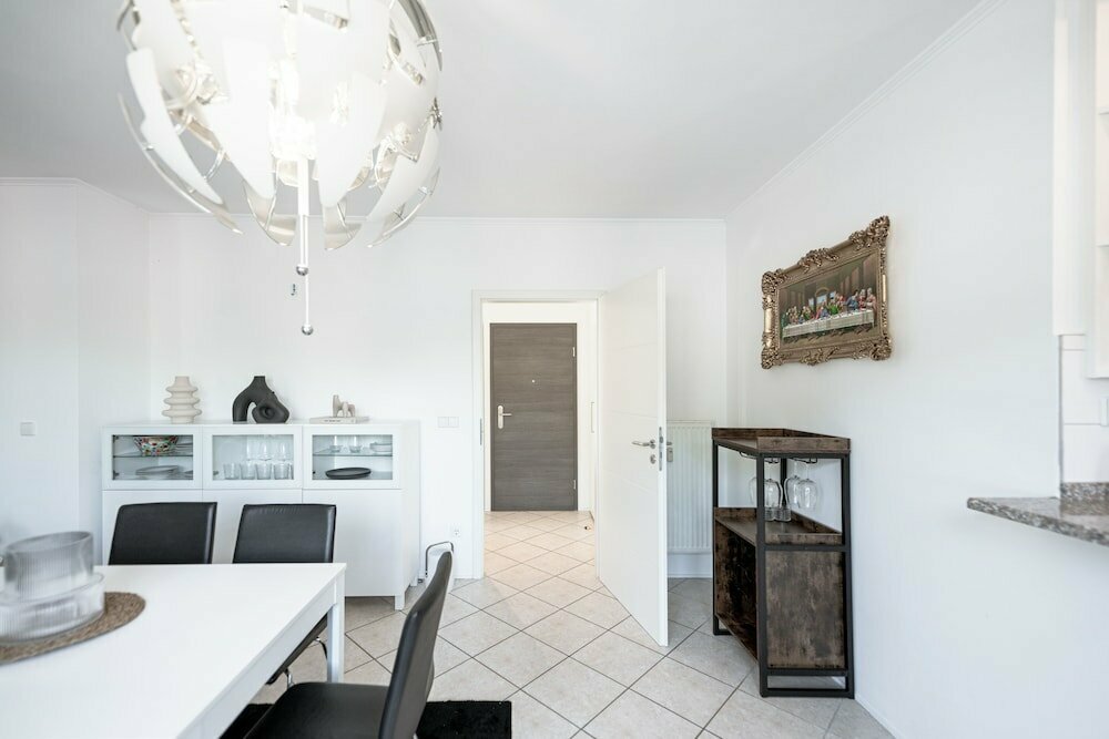 Beautiful Penthouse w Balc Prkg & BBQ