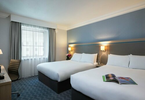 Leonardo Royal Hotel Brighton Waterfront, Забронировать Отель Брайтон Англия, рядом с The Brighton Treasure Hunt Company
