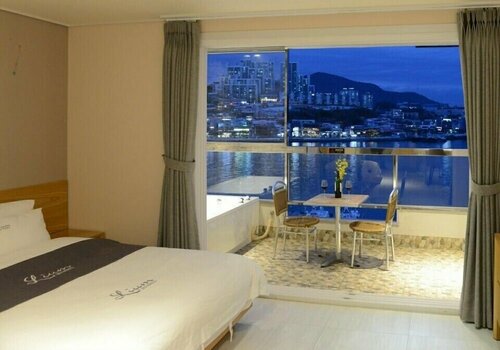 Yeosu Lium Hostel, Забронировать Хостел Хостелы Dolsan-eup, Хостел