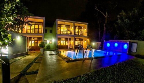 Hotel Athgira, Rezervasyon Otel Angunakolapelessa Ratnapura District