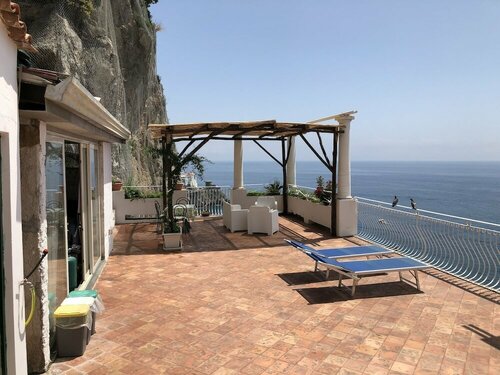 Apartments Amalfi Design Sea View accessible by 250 steps, Забронировать Бутик-отель Бутик-отели Побережья Амальфи, Бутик-отель