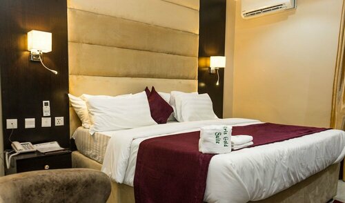 Iris Gold Suite, Забронировать Отель Отели Ибадана с бассейном, Бассейн
