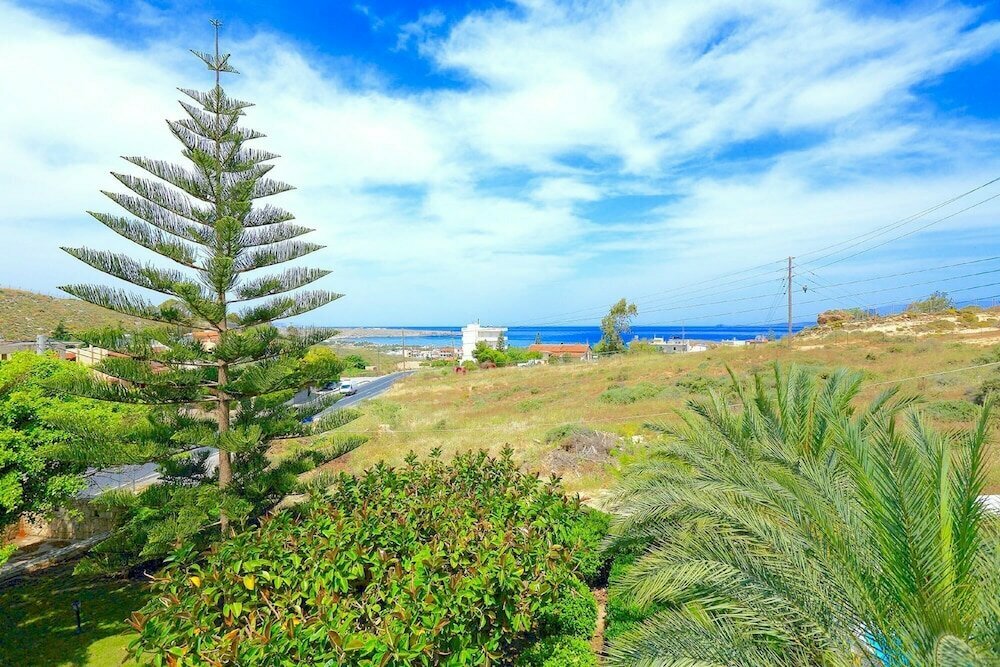 Villa Karteros with private pool