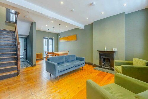 Inviting 4BD With Private Patio - Bethnal Green, Забронировать Отель Бизнес-отели Большого Лондона, 4* 5*