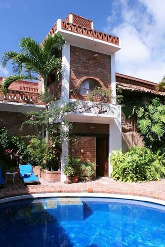 Villa Leonarda by MDR, Book Villa Marina Puerto Vallarta 