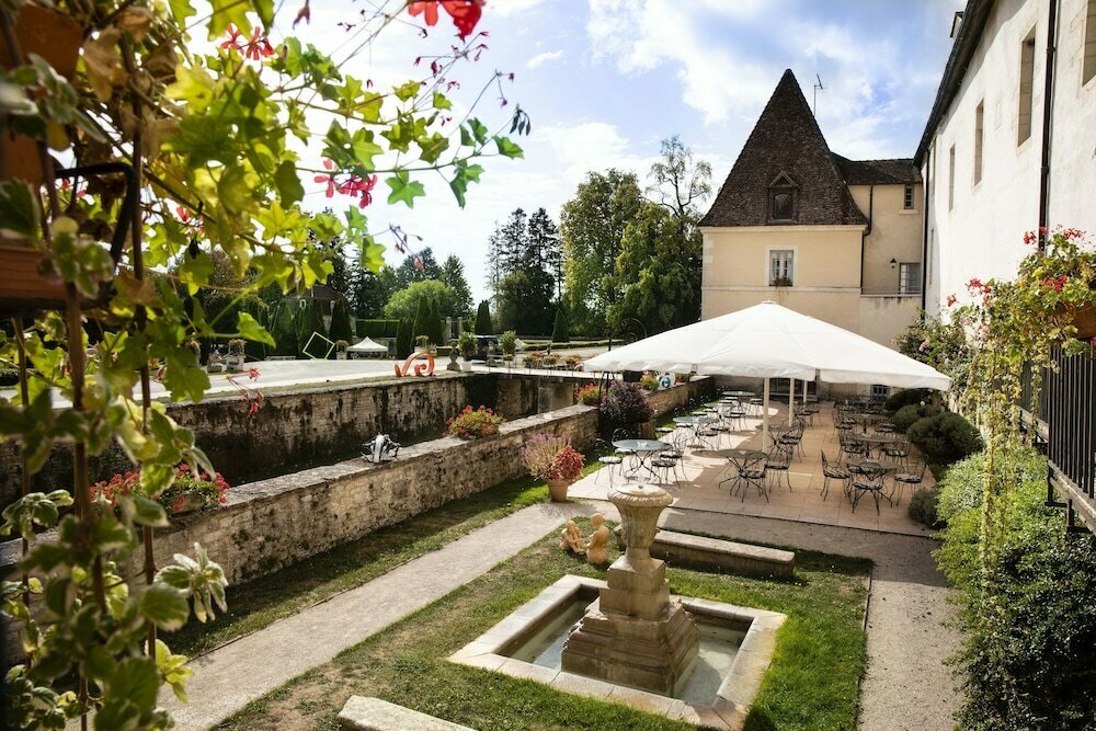Chateau de Gilly