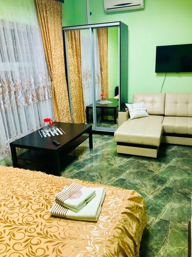 SanBah Guest House, Prenota Affittacamere Hotel a Molchanovka con piscina, Piscina