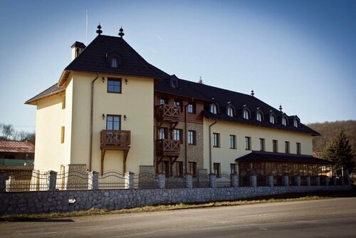 Chateau Hunting ***, Забронировать Отель Отели Банскобистрицкий-край 3 звезды, 3*