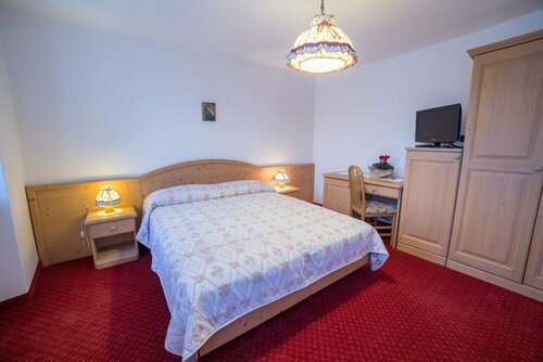 Hotel Bertoldi, Забронировать Отель Лавароне Альтопиано-ди-Фольгария