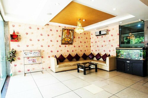 Deep Hotel & Restaurant, Забронировать Отель Азамгарх штат Уттар-Прадеш