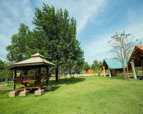 Matharak Resort Kaeng Hin Poeng, Забронировать Курортный отель Прачантакхам 