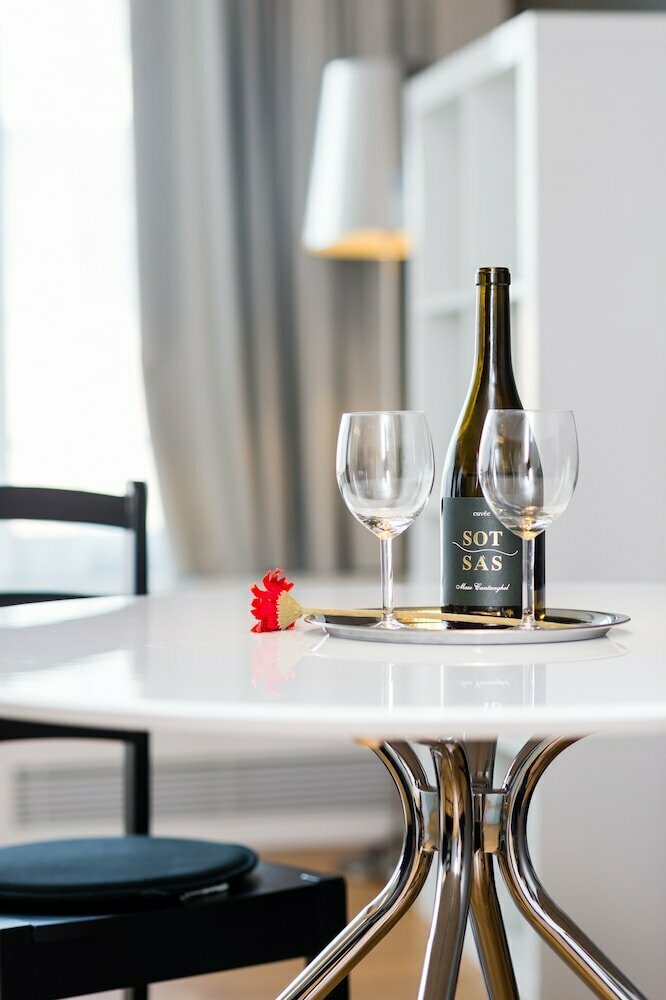 EMPIRENT Karlin Apartments
