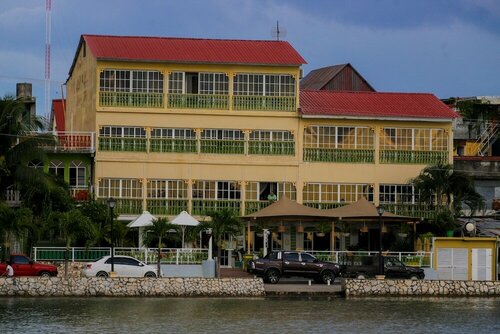 Hotel Petén Express, Забронировать Хостел Отели Флореса с завтраком, Завтраки