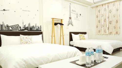 Small Wide Home