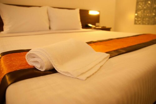 M Suites Hotel, Забронировать Отель Отели Макати с завтраком, рядом с Торговый центр Greenbelt, Завтраки
