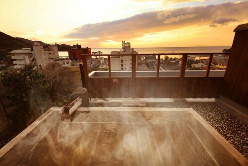 Atarayo Nishiizu Onsen, Забронировать Гостевой дом Отели Сидзуока с парковкой, Парковка