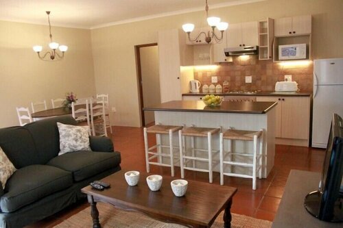 Swellendam Self Catering, Забронировать Дом для отпуска Свеллендам провинция Западный Кейп, рядом с NG Church Swellendam
