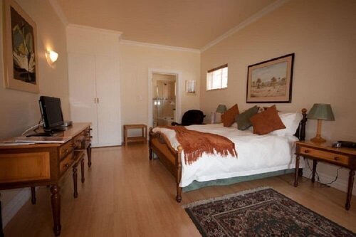 Seven Streams Bed and Breakfast, Reservar Hotel Hotéis em Gauteng com Piscina, Piscina