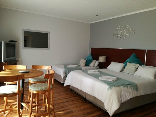 21 On Coetzee Guest House, Prenota Affittacamere Hotel a Free State con parcheggio, Parcheggio