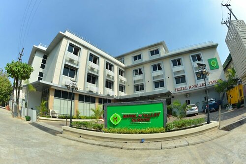 Hotel H Valley Yangon, Book Hotel Bahan Yangon