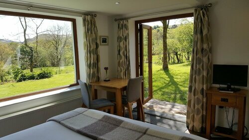 Nant yr Onnen B&B and Ysgubor Holiday Cottage, Забронировать Отель «постель и завтрак» Отели Mid Wales 3 звезды, 3*