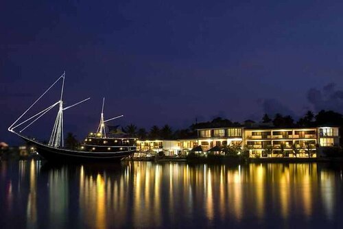 Manta Ray Bay Resort, Rezervovat Lázně / Resort Yap Mikronésie