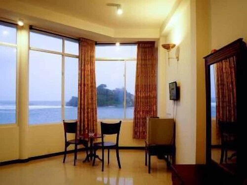 Sayurima Tourist Hotel, Забронировать Отель Отели Округа Галле с парковкой, Парковка