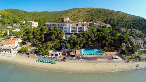 Hotel Punta Licosa, Забронировать Отель Отели Кастеллабате с бассейном, Бассейн