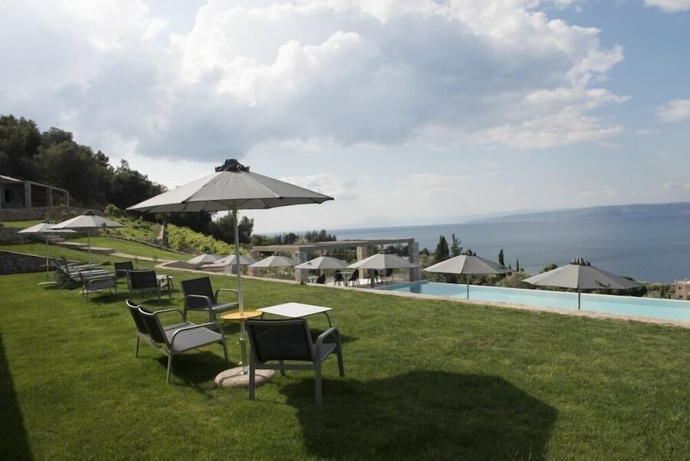 Elimnion Resort