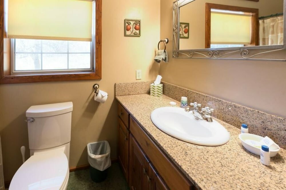 Apple Blossom Inn
